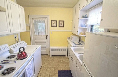 North Creek Casa | Cozy Central Adirondack Charmernn