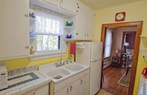 North Creek Casa | Cozy Central Adirondack Charmernn
