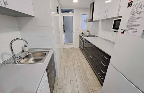 Nou Moles Apartamento | Cosy Central Apartment in Valencia + WiFi + Netflix.