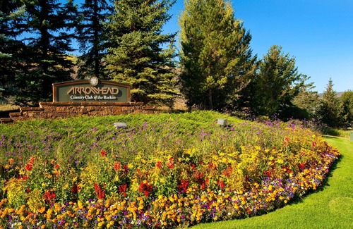 Edwards Condominio | Cozy & Central Arrowhead Ge Townhome, 3br, Sleeps 6 3 Bedroom Townhouse by RedAwning