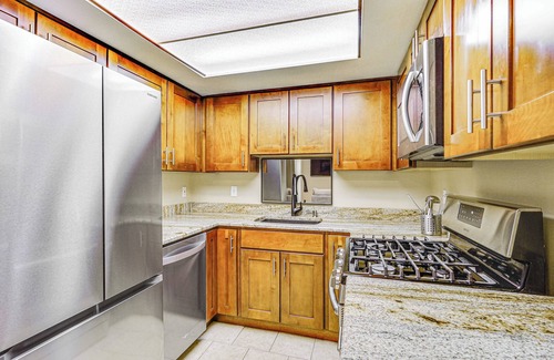 East Central Condominio | Cozy & Centrally Located SLC Condo w/ Balcony!