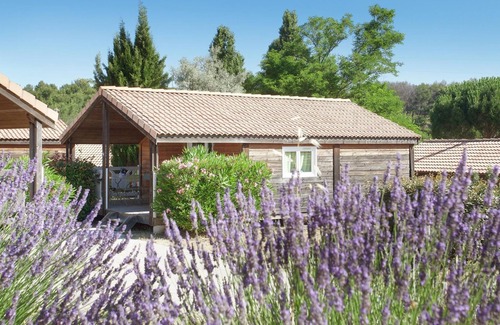 Carnoux-en-Provence Chalet De Esquí | Acogedor chalet con terraza cubierta en una zona verde