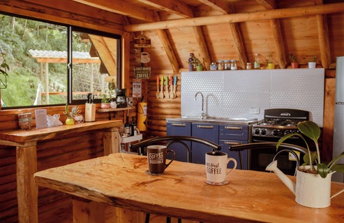 Guarne Chalet De Esquí | Cozy chalet among forests near Medellin-excelente wifi- SELENE
