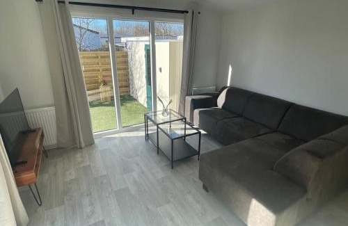 Petten Chalet De Esquí | Cozy Chalet at the Beach in Petten, Netherlands