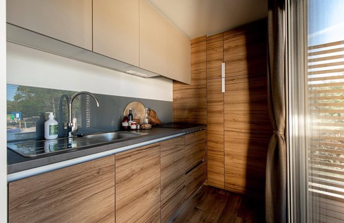 Noordoostelijk van Schaarsbergen Chalet De Esquí | Accogliente chalet in un parco vacanze