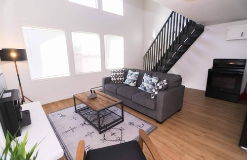Ocean Shores Chalet De Esquí | Cozy Chalet in Ocean Shores located within steps from the beach