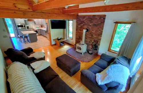 Mount Holly Chalet De Esquí | Cozy chalet minutes from Okemo Mtn & VAST
