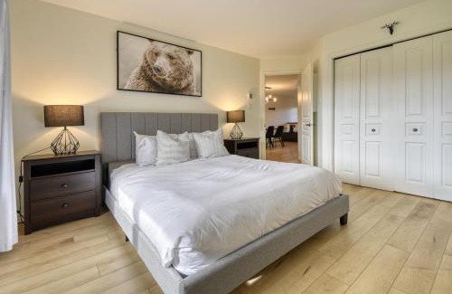 Mont-Tremblant Chalet De Esquí | Cozy Chalet on the 9th Hole La Bête Pool Golf