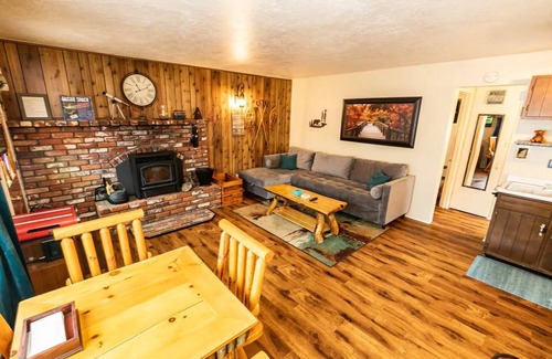 Sugarloaf Cabina | Cozy chalet perfect for a relaxing getaway!