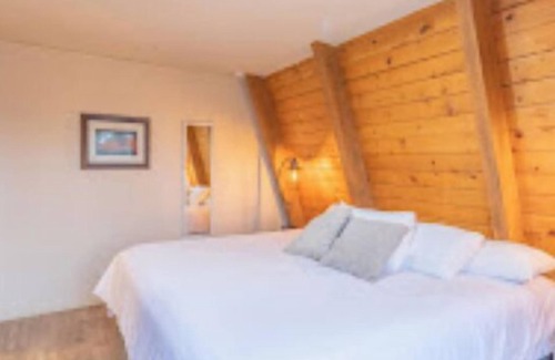 Oak Creek Chalet De Esquí | Cozy Chalet tucked up next to the national forest.