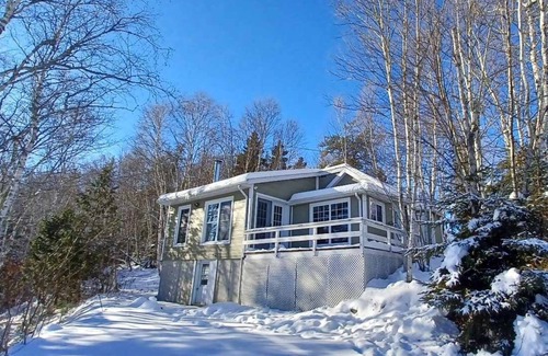 La Malbaie Chalet De Esquí | Cozy chalet with big lake