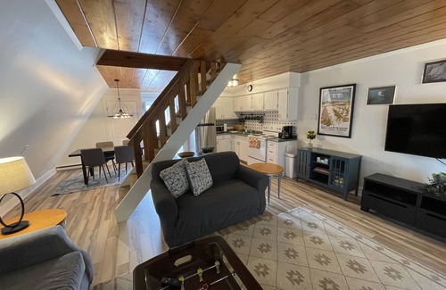 Stevensville Chalet De Esquí | Cozy Chalet with Lake Michigan view, beach, pool and rec activities