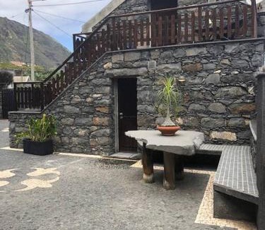 Porto Moniz Chalet De Esquí | Cozy chalet with ocean view