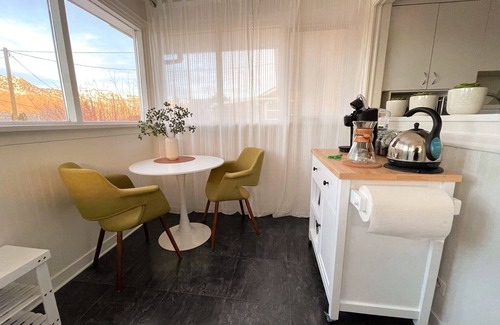 City Centre Casa | Cozy Character Home in Downtown: Private Garden, Kitchen, W/D, Den