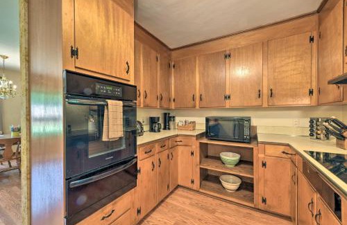 Charlotte Casa | Cozy Charlotte Retreat with Yard about 5 Mi to Dtwn