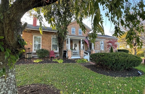 Skaneateles Apartamento | Cozy, charming, historic home overlooking Skaneateles Lake!