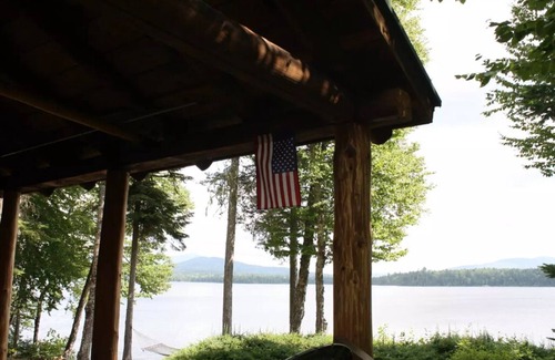 Andover Casa | Acogedora y encantadora cabaña frente al lago en el lago Cupsuptic (Rangeley, ME)