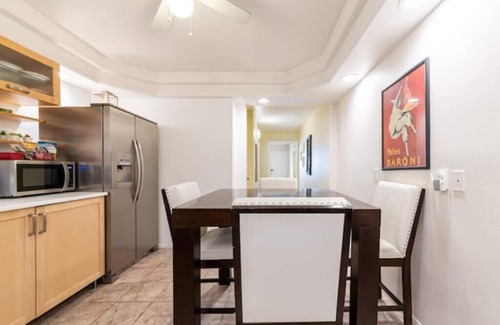 Belmont Heights Casa | Cozy & charming place, walk to beach, shops & dine