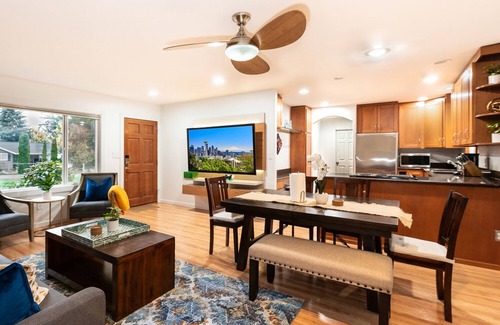 Tukwila Casa | Cozy Charming Rambler !