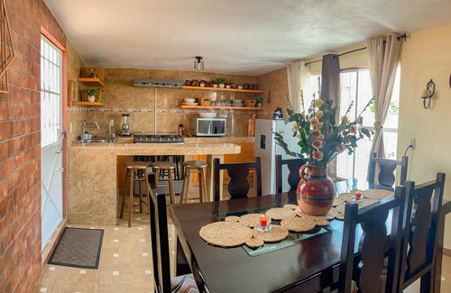 Cuernavaca Apartamento | COZY-CHARMING-WELL LOCATED