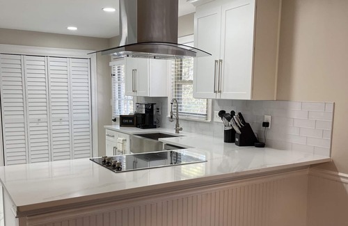 McDonough Casa | Cozy Chateau in the heart of McDonough. 28 min from ATL Airport.