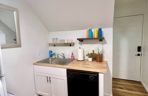 St. Charles Apartamento | Cozy Clark Suite in Frenchtown Saint Charles