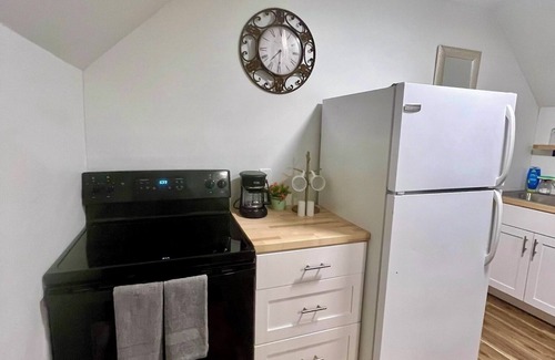 St. Charles Apartamento | Cozy Clark Suite in Frenchtown Saint Charles