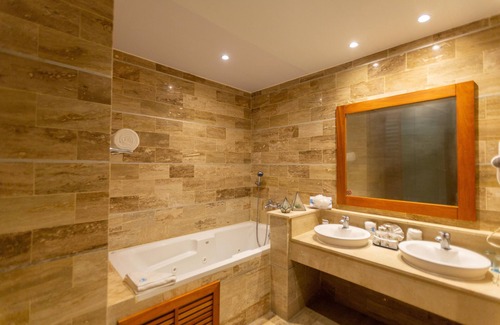Munoz Apartamento | COZY & CLEAN 2 Bed Studio With 5 star amenities