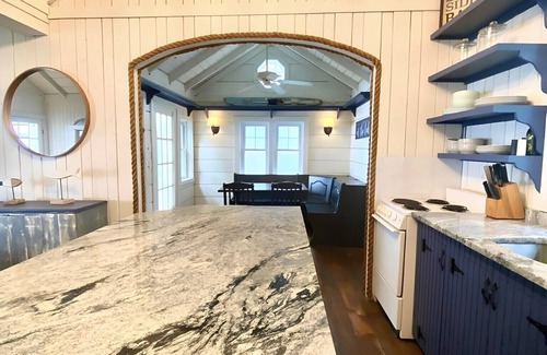 Annandale Cabaña | Cozy Clean Cottage on Clearwater