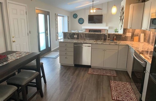 Ralston Valley Casa | Cozy, Clean & Fully Remodeled – Long Stay Friendly!