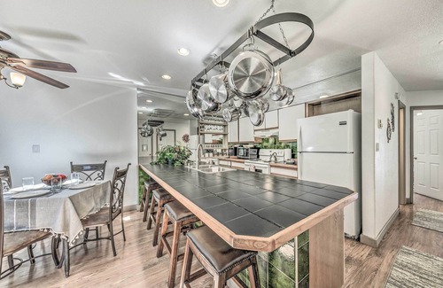 Cloudcroft Casa | Cozy Cloudcroft Townhome ~ 1 Mi to Burro Ave!