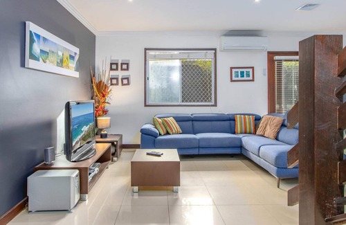 Hastings Point Casa | Spacious, Modern 3BR Townhouse in Great Location!