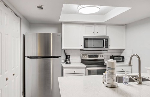 Atlantic Beach Casa | Cozy Coastal 3BR Townhome by the Beach