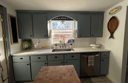 Apalachicola Cabaña | Cozy Coastal Cottage< 3miles From Historic Dwtn Apalachicola, A Sweet Retreat!