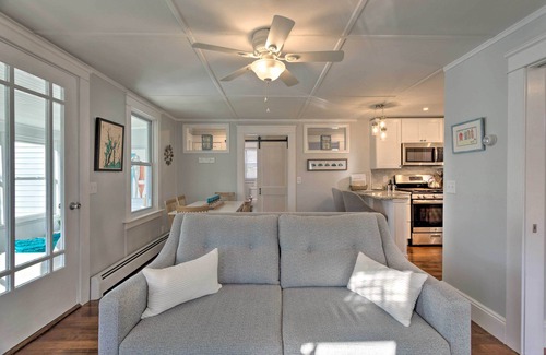 Narragansett Cabaña | Cozy Coastal Cottage: 5 Mi to Narragansett Beach!