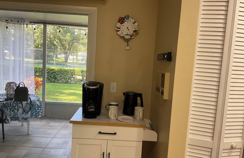 Fox Chase Cabaña | Cozy Coastal Cottage with Pool and Tennis Courts - Sleeps 8