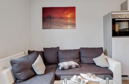 Gross Schwansee Apartamento | Cozy Coastal Escape with Garden, cleaning included