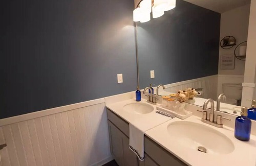 Southport Casa | Cozy Coastal Home Near Beaches, Shops, Restaurants