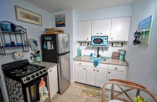 Cape Caneveral Beach Gardens Condominio | Cozy-Coastal-Private Condo + NASA, Cruise Ships & Cocoa , 3min->Beach, 2Flr, 1BR