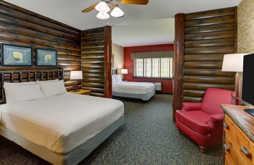 Columbia Hotel | Cozy Columbia Stay w/ Rustic-Charm Suites & Modern Amenities | 3 Units