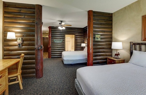 Columbia Hotel | Cozy Columbia Stay w/ Rustic-Charm Suites & Modern Amenities | 3 Units