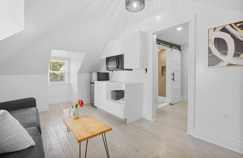 Wynnefield Apartamento | Cozy Comfortable and Quiet Suites FT