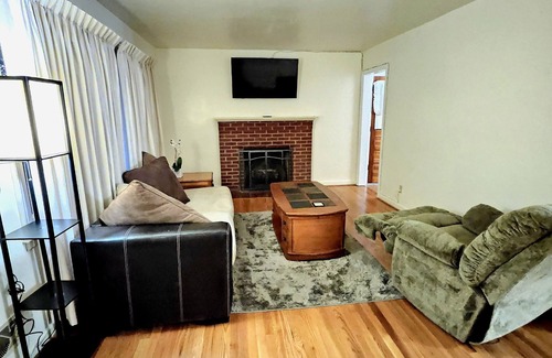 Roanoke Casa | COZY COMFORTABLE HOME FOR TRAVEL PROFESSIONALS