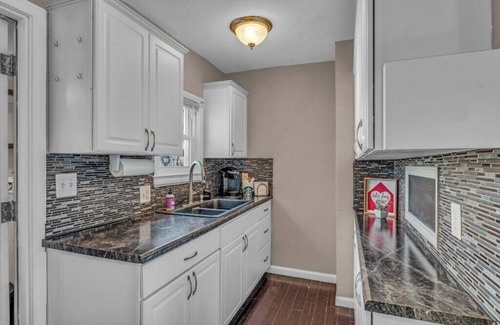 Greater Auburndale Casa | Cozy Comfortable Single Home Located Near Topeka's Hospitals