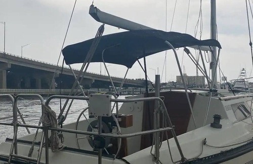 Belmar Alquiler De Eote | Acogedor, cómodo y pintoresco barco de la Marina