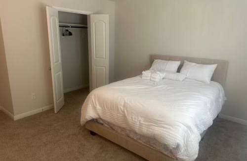 Elmo Casa | Cozy, Comfy and Relaxing!