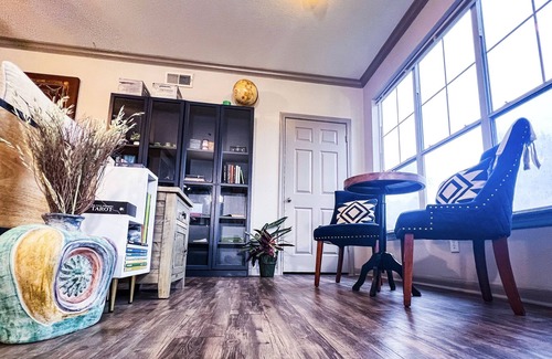 Sweetbriar Apartamento | Cozy, comfy, canna friendly; no cleaning fees!