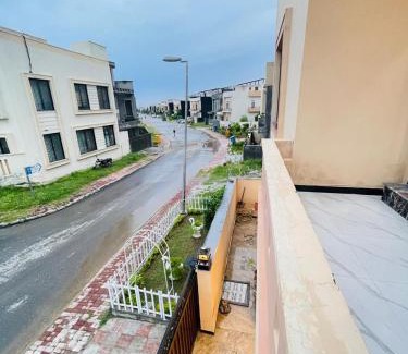 Bahria Town Casa | Cozy & comfy House