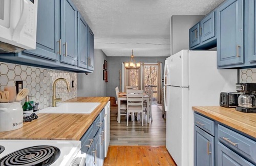 White Haven Casa | Cozy & Comfy | Steps to Jack Frost Skiing & Golf