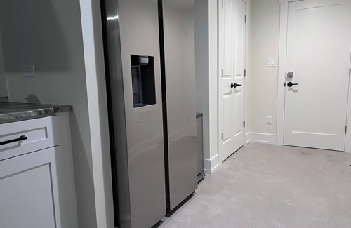 Irving Park Apartamento | Cozy Concrete Chicago